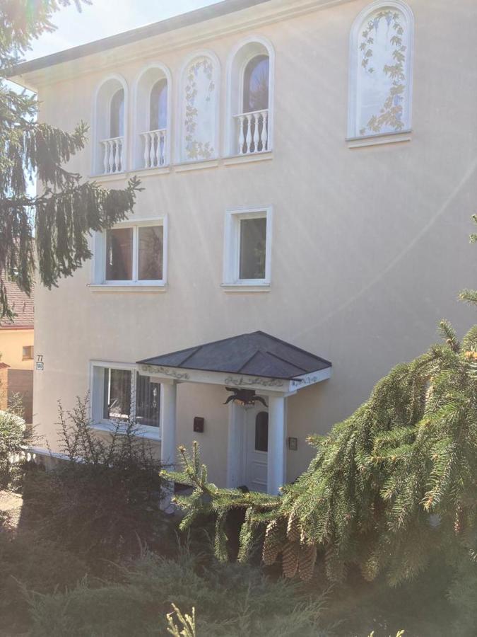 Apartmany Sabinovska เปรเชา ภายนอก รูปภาพ