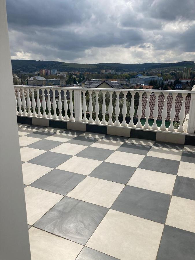 Apartmany Sabinovska เปรเชา ภายนอก รูปภาพ